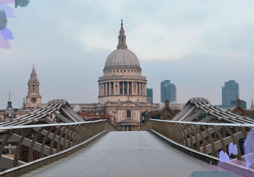 catedral de San Pablo desde el Millenium Bridge de Londres