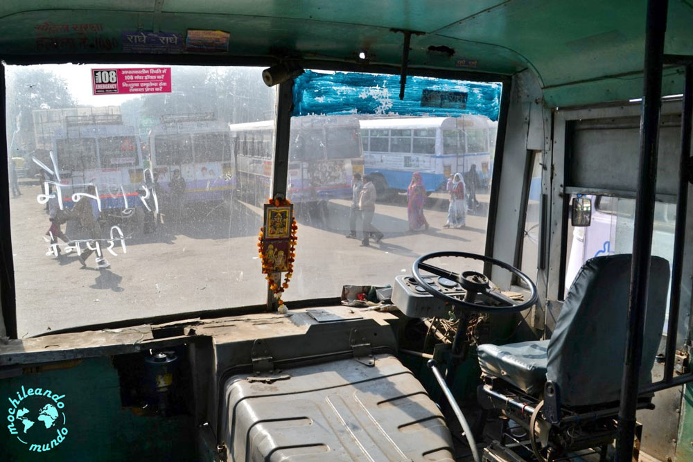 guía de transporte en India buses