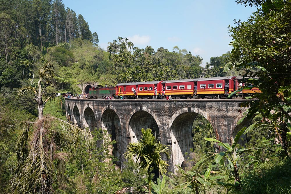 nine arch bridge en ella