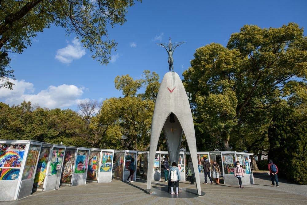 monumento paz de los niños, en Hiroshima