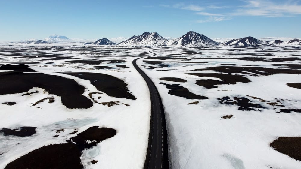 carretera nevada en Islandia