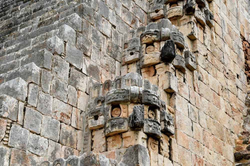 mascarones templo maya Uxmal