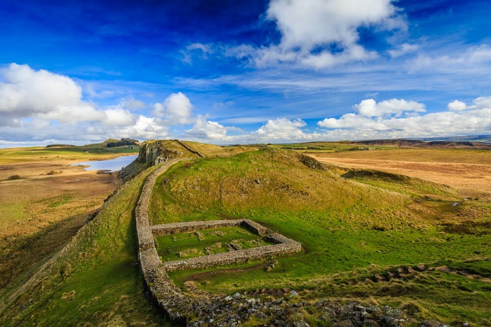 vista aérea del Muro de Adriano en Escocia