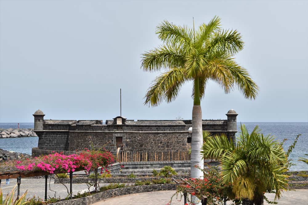 Castillo Negro santa cruz