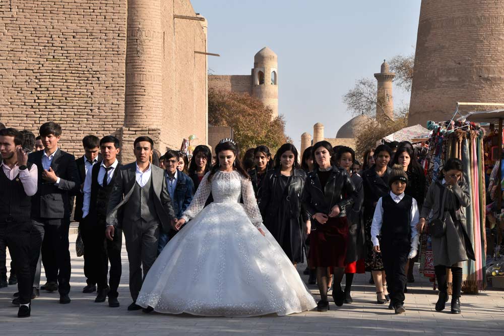 celebración de boda en Jiva Uzbekistán