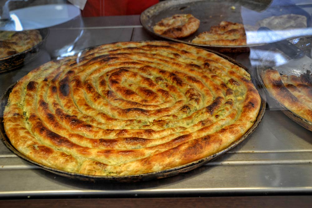Burek plato típico de los Balcanes