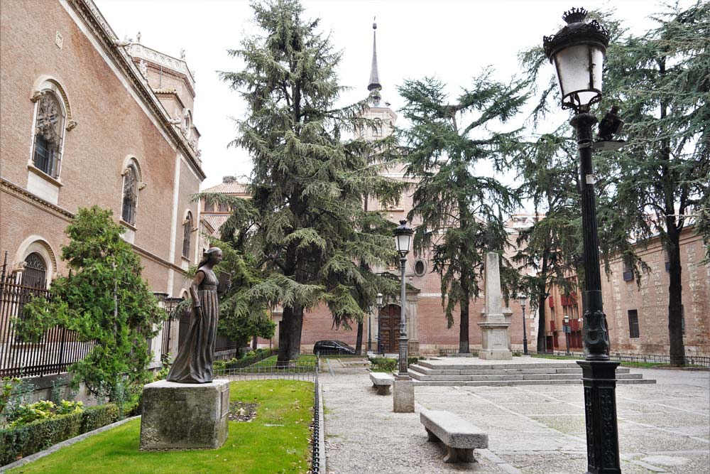 plaza de las Bernardas Alcalá de Henares