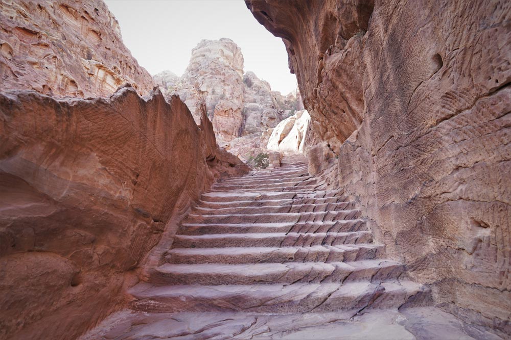 escaleras ruta tesoro Petra