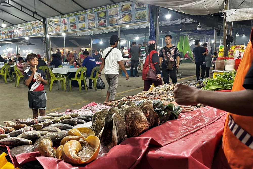 que ver y hacer Borneo Malasia mercado comida Kota Kinabalu