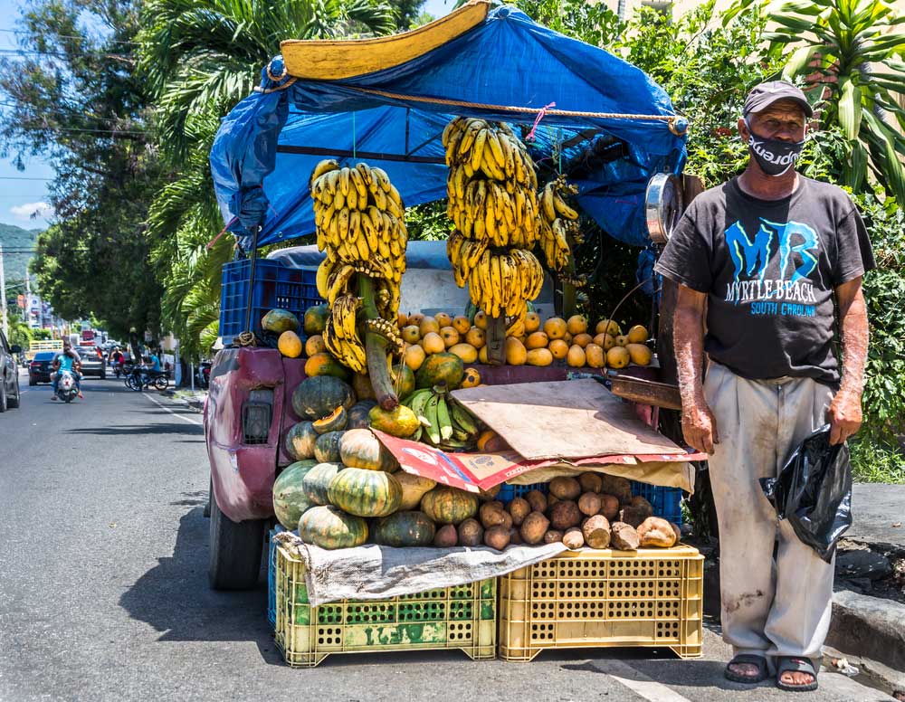 puesto de fruta en República Dominicana