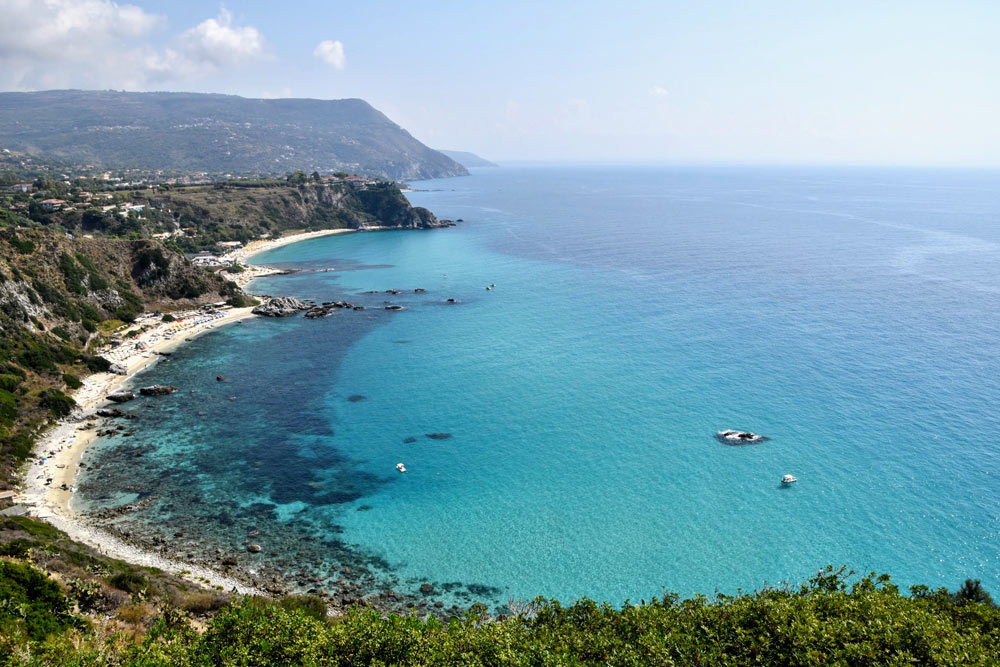 destinos donde viajar en agosto Calabria