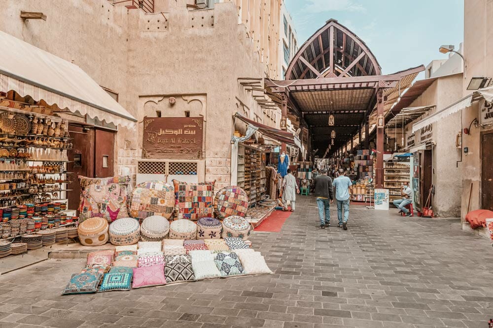 zoco en el barrio antiguo de Deira en Dubái