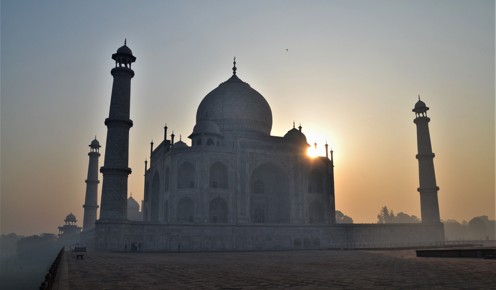 amanecer en el Taj Mahal