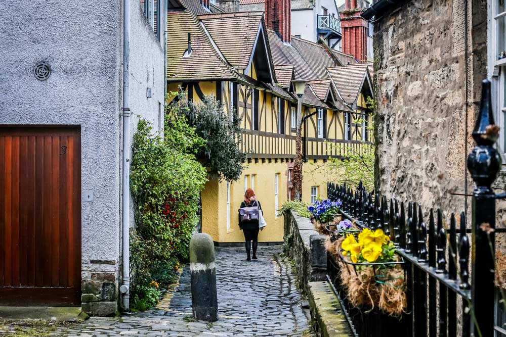 calle en Dean Village en Edimburgo