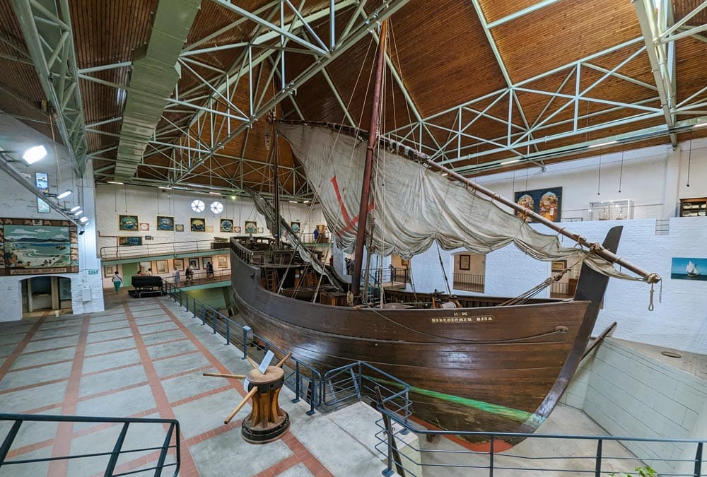 recreación de barco portugués en el Museo Bartolomeu Dias en Mossel Bay