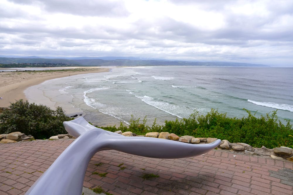 mirador sobre la playa de Plettenberg Bay en la Ruta Jardín