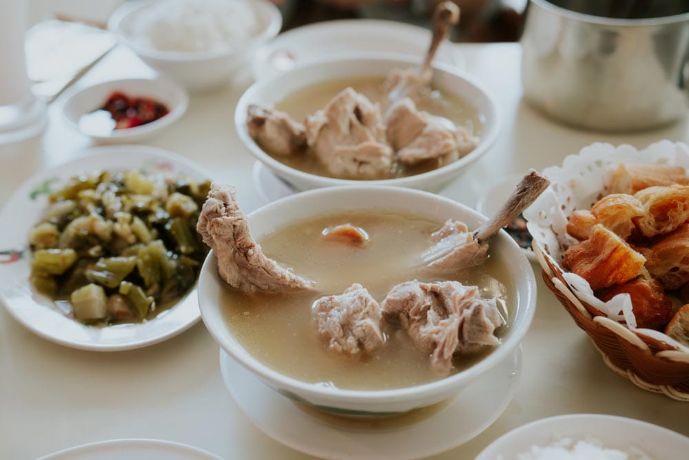 Bak Kut Teh plato típico de Singapur