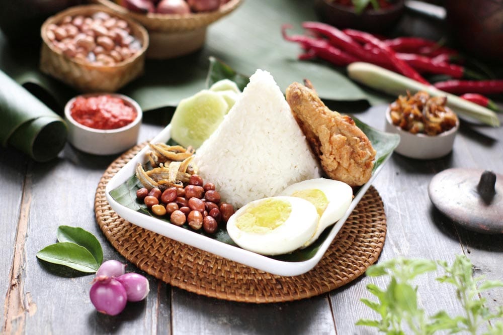 Nasi Lemak plato que comer en Singapur