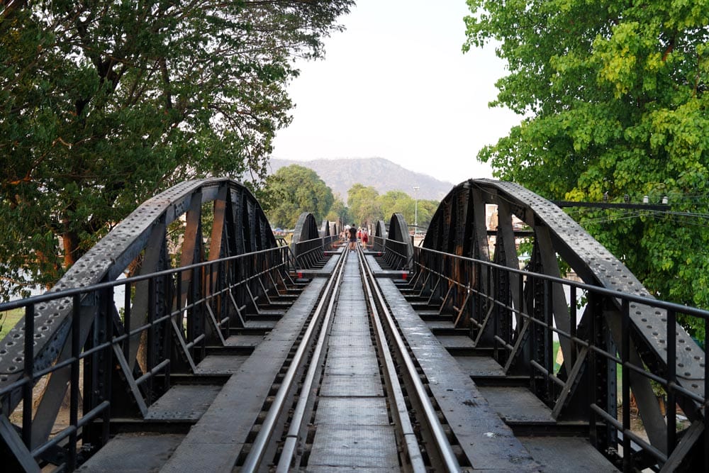 Puente sobre el río Kwai en Kanchanaburi