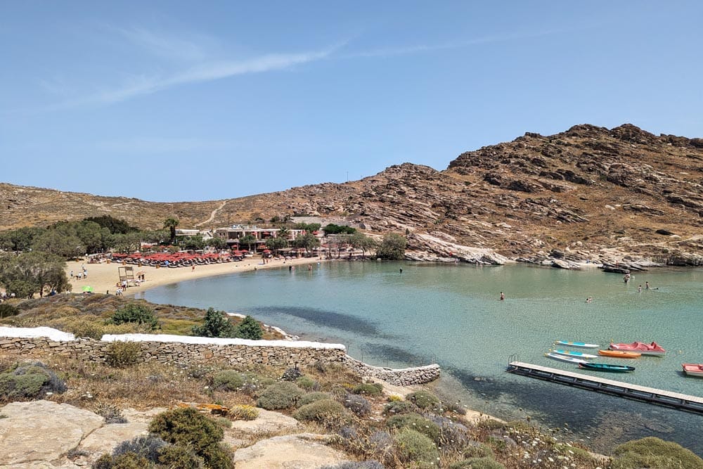 Monastriri Beach en la isla de Paros