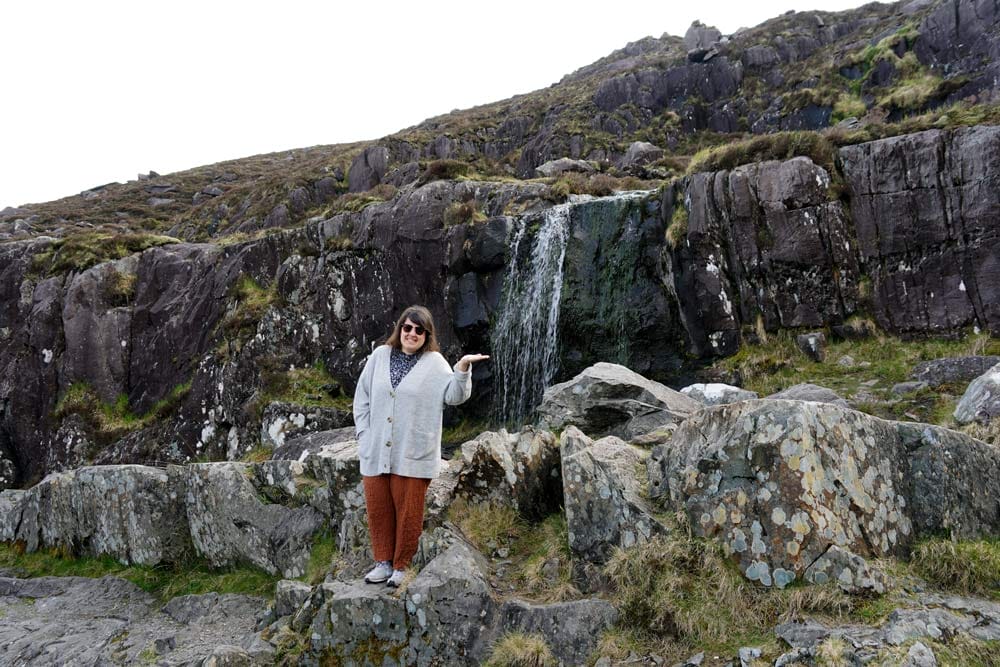 Cascada del Connor Pass en Dingle Peninsula