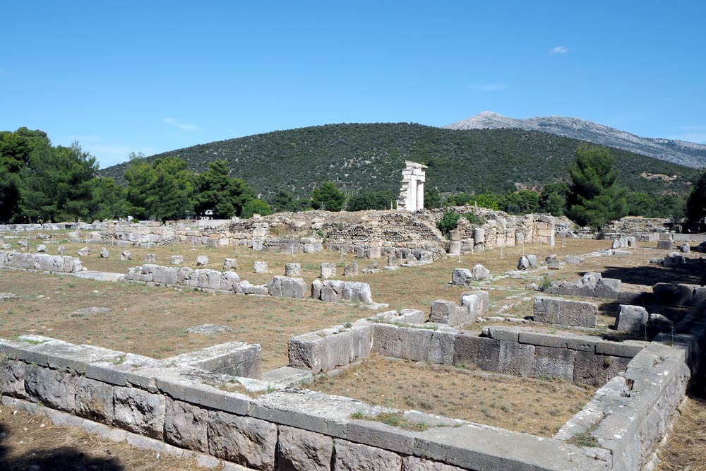 ruinas de la antigua ciudad griega de Epidauro