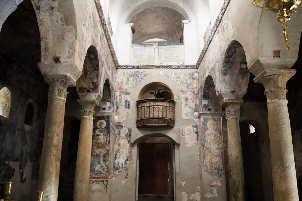 interior del monasterio Metrópolis Mystras